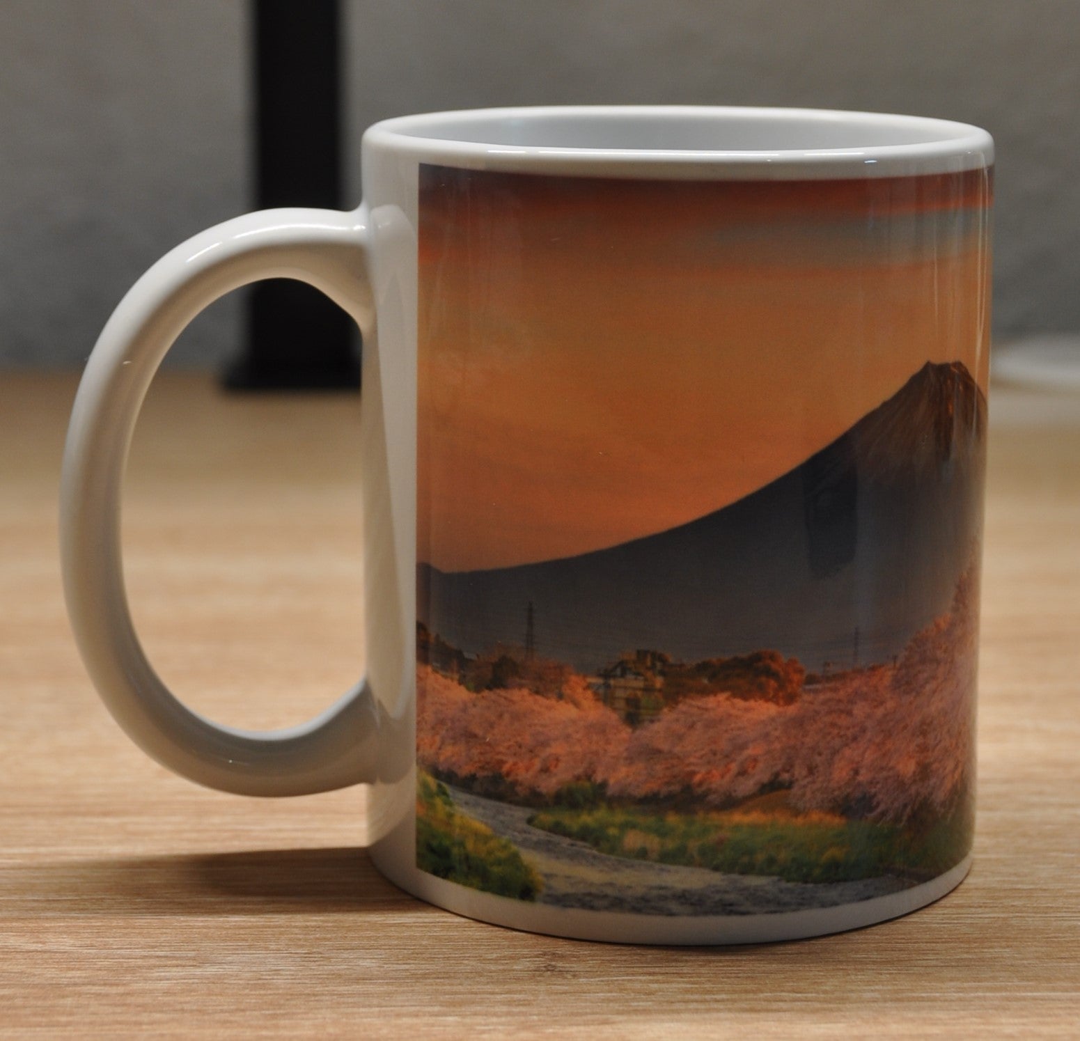 Mug Japon – Mont Fuji & Cerisiers en fleurs – 330ml